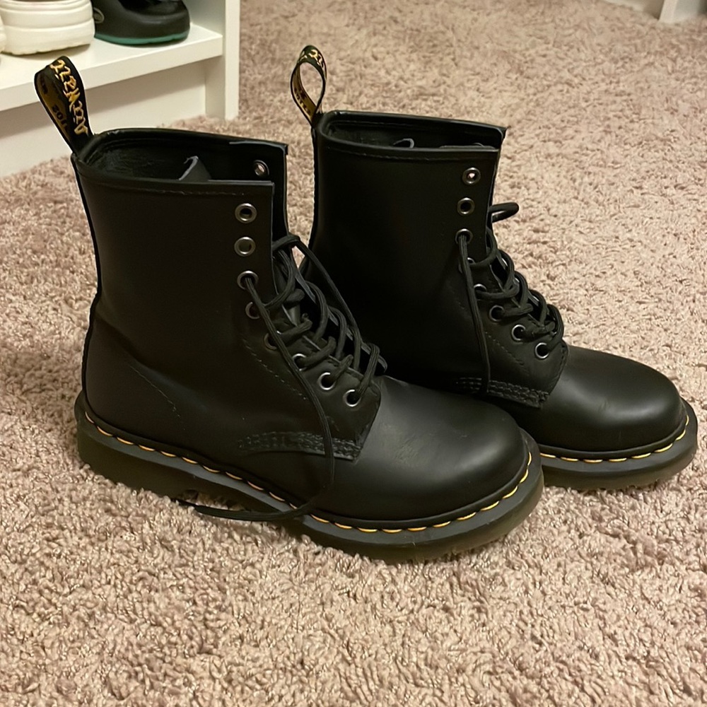 black doc martens size 6 worn once! in brand new condition